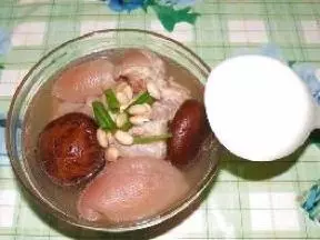 黃豆香菇煲豬蹄