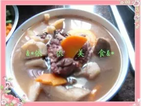 粉葛赤小豆煲鯪魚湯