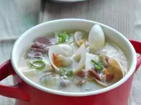 火腿蛤蜊豆腐煲