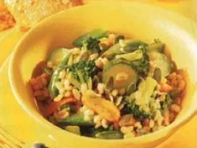 綠花菜薏仁沙拉