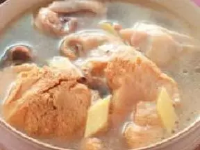 猴頭菇煲雞湯