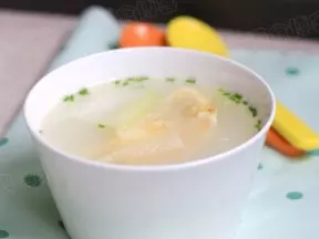 蛋餃冬瓜湯