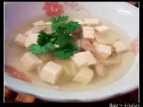 鮮百合瘦肉豆腐湯