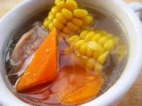 胡蘿蔔玉米大骨湯