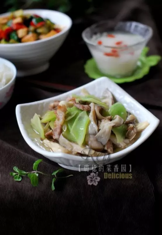 蘑菇青筍炒肉片