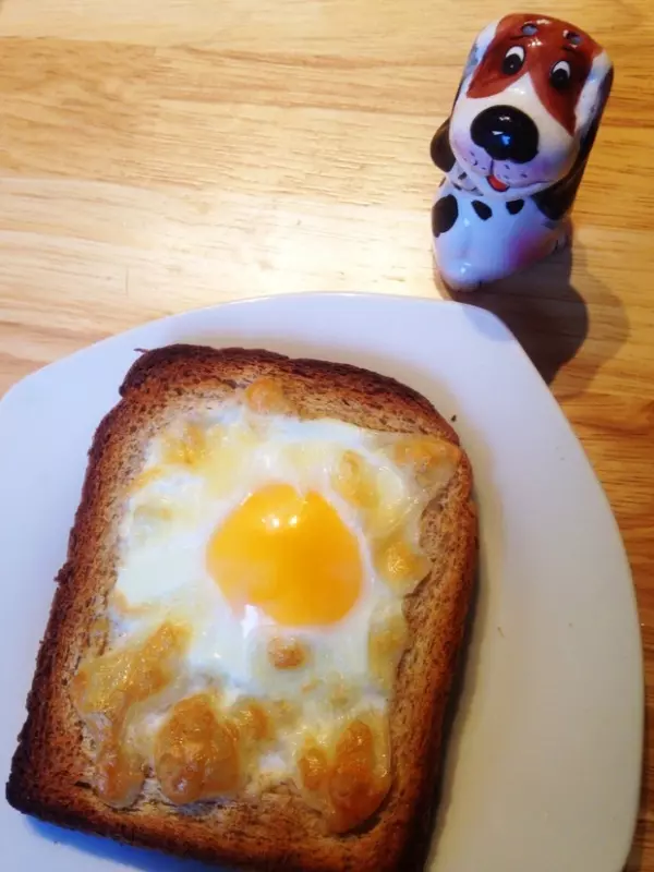 快手早餐 -- 吐司太陽蛋