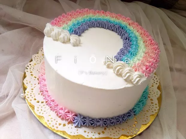 詳細的裱花教程--彩虹蛋糕