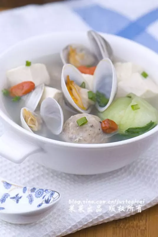 蛤蜊豆腐魚丸湯