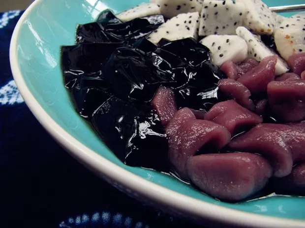 消暑甜品——黑糖紫薯芋圓燒仙草