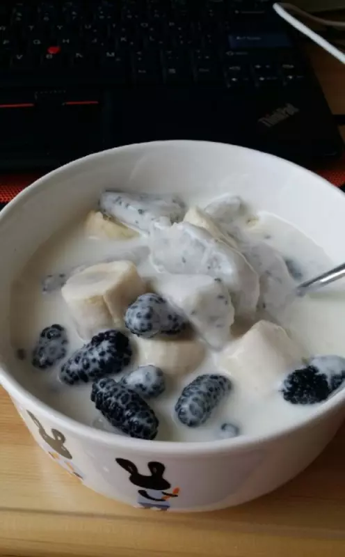 酸奶水果控，原味酸奶+應季水果+紅豆耙