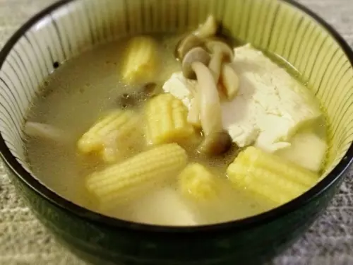 素食麻油湯，簡簡單單一道菜，２０分鐘搞定
