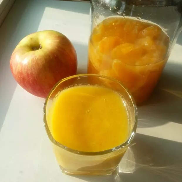 鮮榨果汁（蘋果+橘汁）
