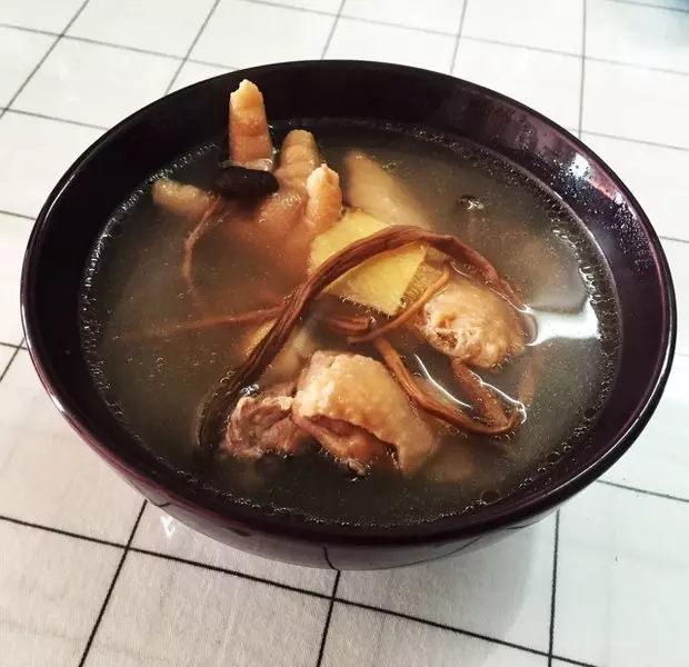 茶樹菇蓮子百合燉老母雞