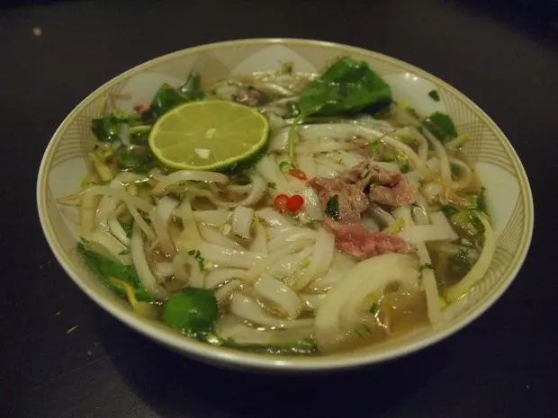 越南牛肉湯河粉，普通版與改良版