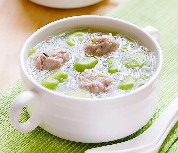 蠶豆米肉丸湯