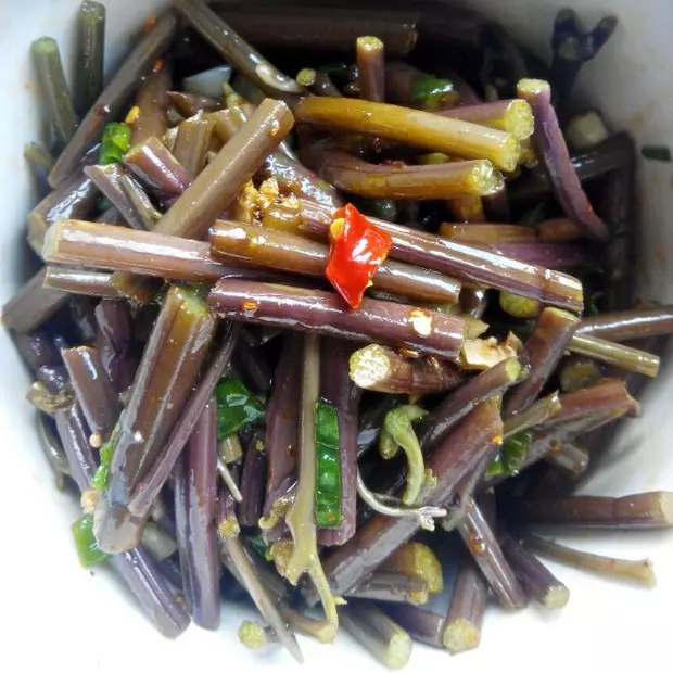 涼拌鮮蕨菜