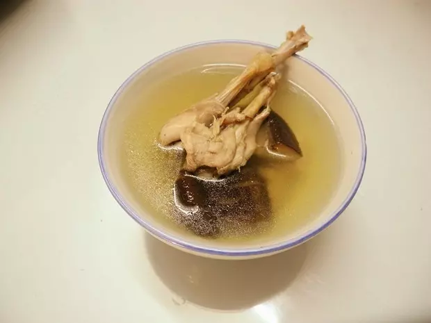 野山雞花菇湯