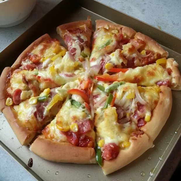 芝心培根香腸pizza