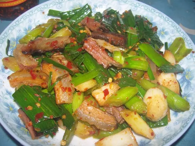 大蒜炒臘肉