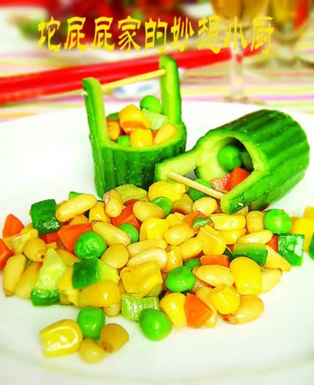 蔬果雜燴黃瓜桶