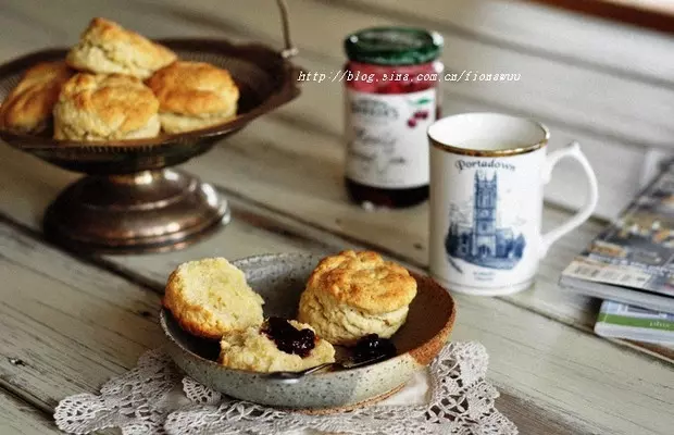 極簡奶油鬆餅/Cream Biscuits（scones）