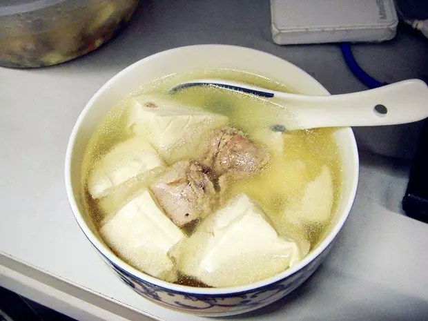 豆腐排骨湯