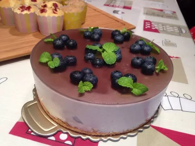 8寸藍莓慕斯蛋糕