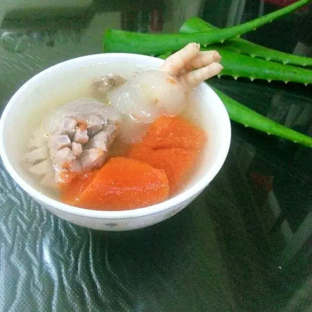 蘆薈木瓜雞湯