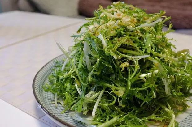 涼拌苦菊 Frisée Salad