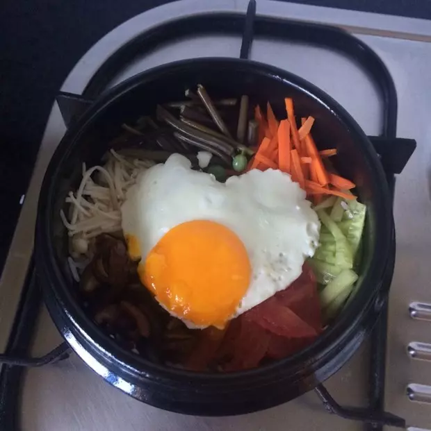 韓式石鍋拌飯 夠辣夠味