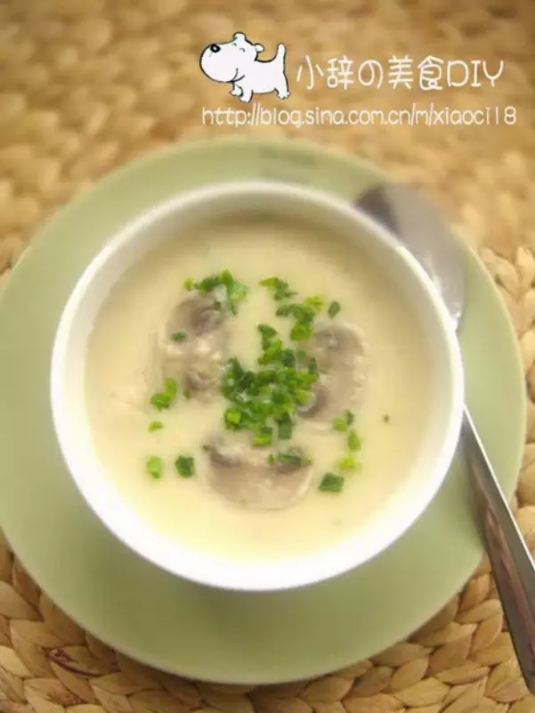 奶油蘑菇雞茸湯