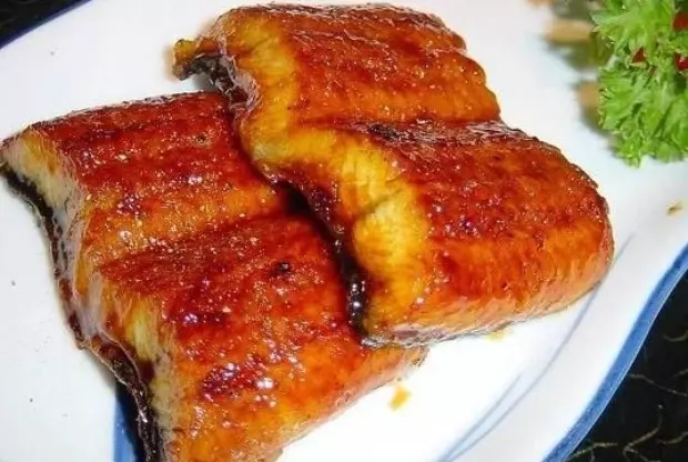 日式烤鰻魚