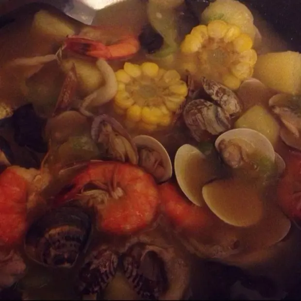 花蛤明蝦海鮮湯