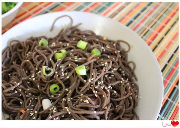 涼拌蕎麥麵