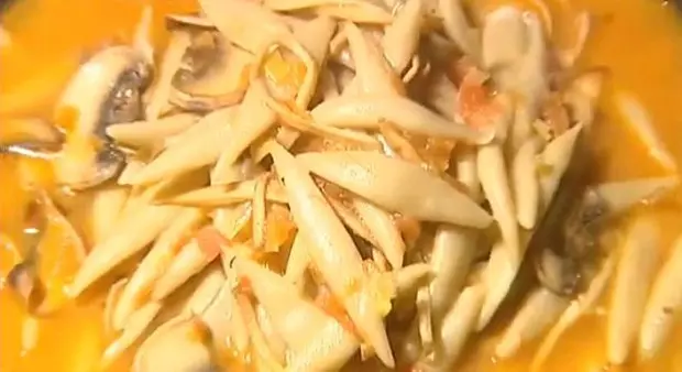 蘑菇莜麵魚
