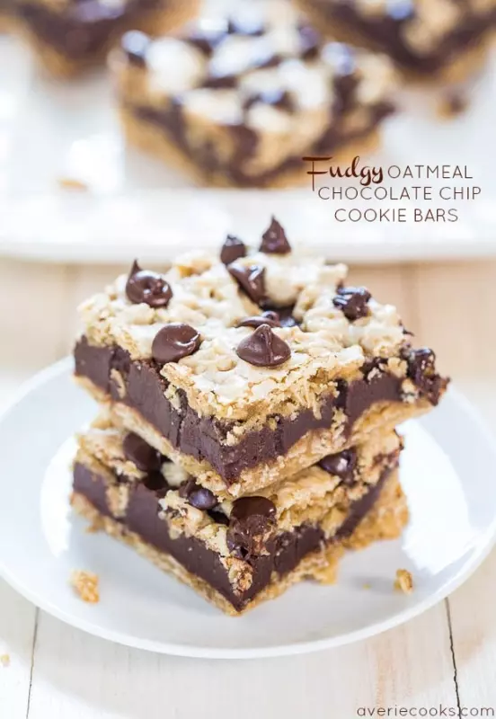 Fudgy Oatmeal Chocolate Chip Cookie Bars 燕麥巧克力條