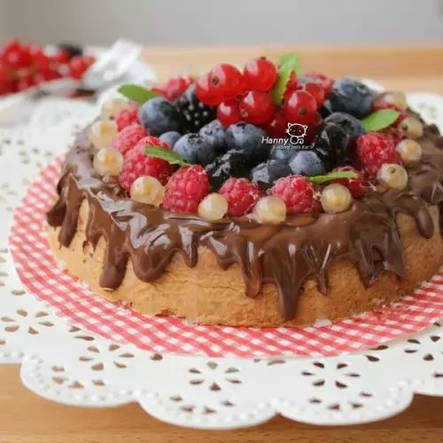 巧克力莓果蛋糕