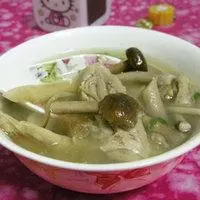 鴨件茶樹菇湯的做法