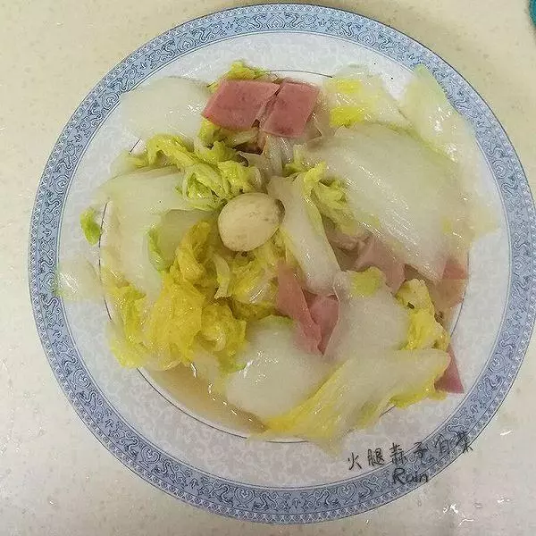 火腿蒜子白菜的做法