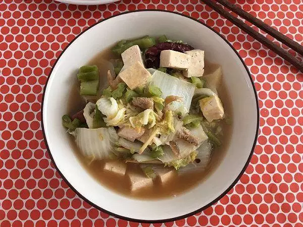 白菜豆腐苦瓜湯的做法