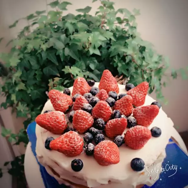 草莓夾心裸蛋糕（簡單版）