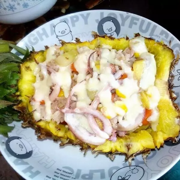 菠蘿海鮮焗飯