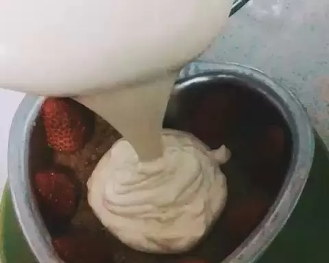 草莓芝士慕斯蛋糕（6寸）