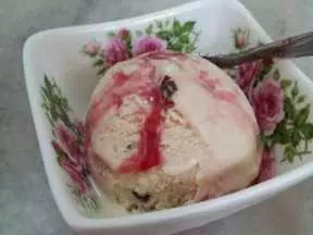 薄荷巧克力草莓優格（酸奶）冰激凌