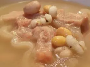 豬腳薏米美膚湯
