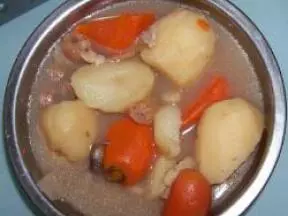 生魚紅蘿蔔馬鈴薯湯
