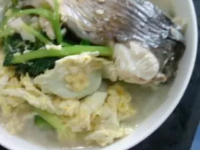 芹菜魚片湯