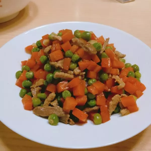 胡蘿蔔炒青豆（胡椒特別版）