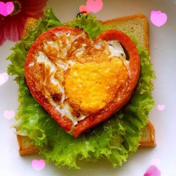 愛心煎蛋三明治