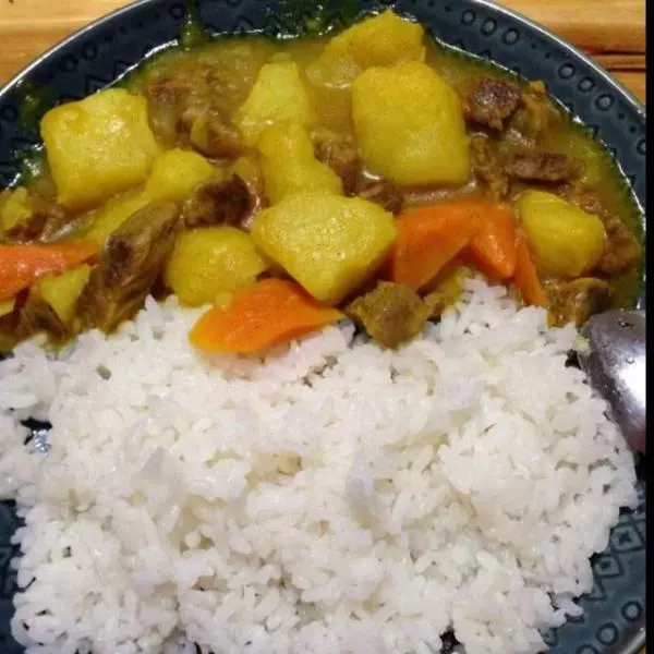 土豆牛腩咖喱飯